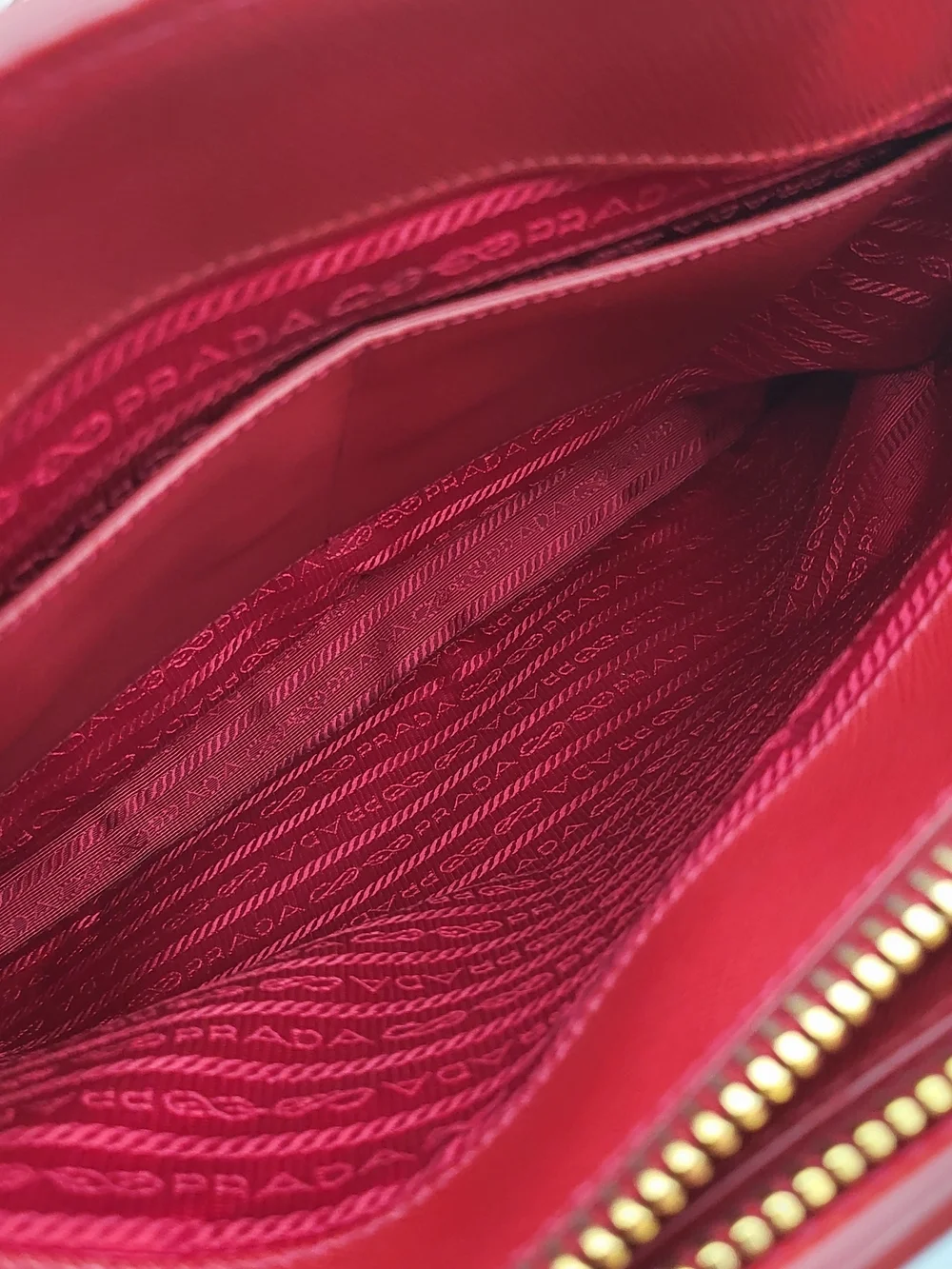 Prada Red Saffiano Parabole Handbag RossoPelle. Authentic w/COA..